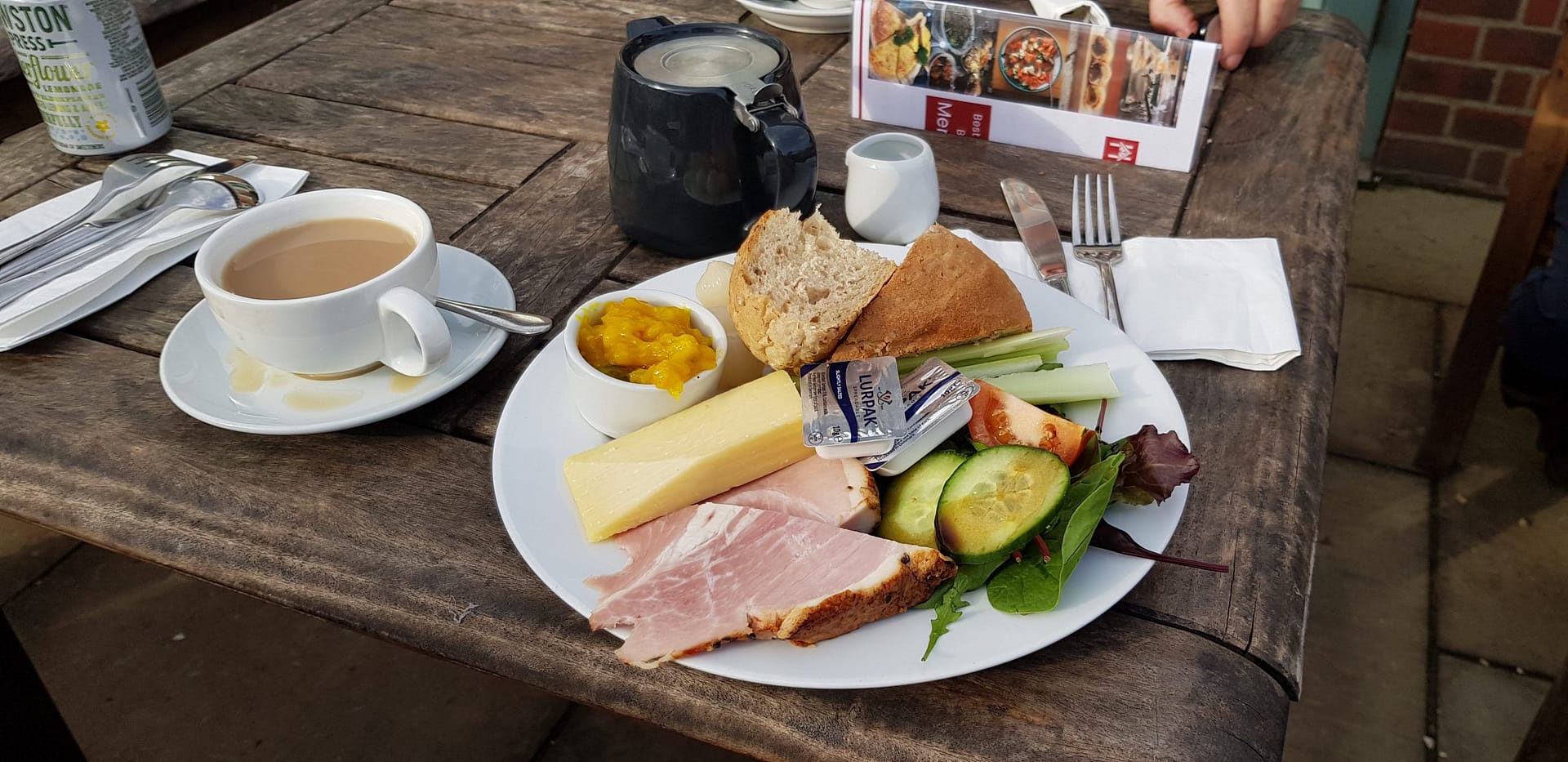 Hampstead Norreys Community Shop & Cafe.