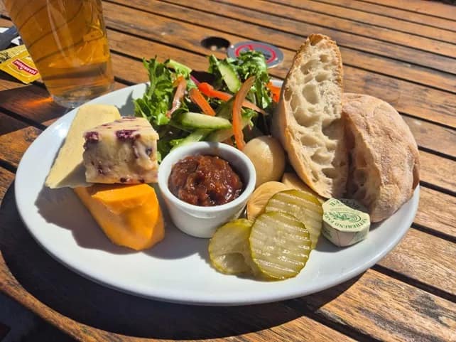 Ye Old Ferrie Inn,  Symonds Yat